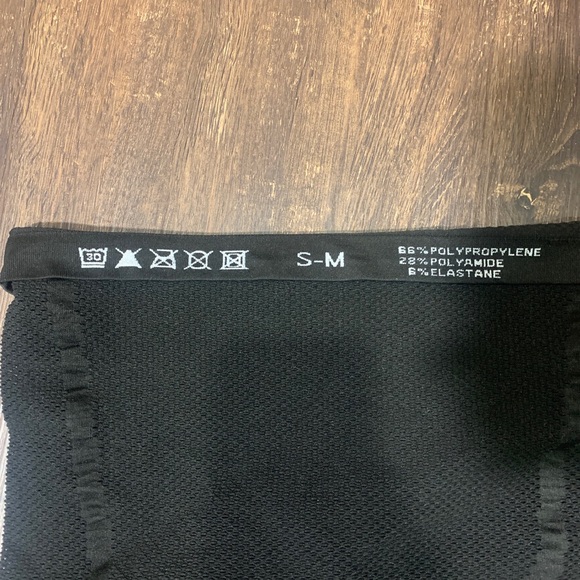 Darevie Men’s Compression Tank Top Size S/M NWOT - Picture 3 of 4